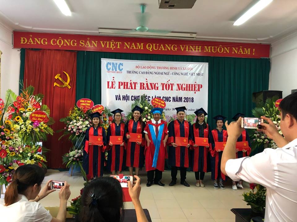 Lễ bế giảng và hội chợ vệc làm CNC năm 2018